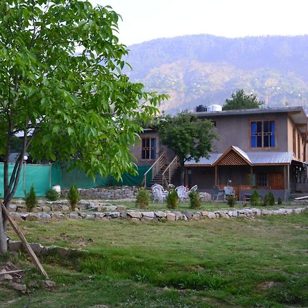 West End Lodges Neelum Exterior photo