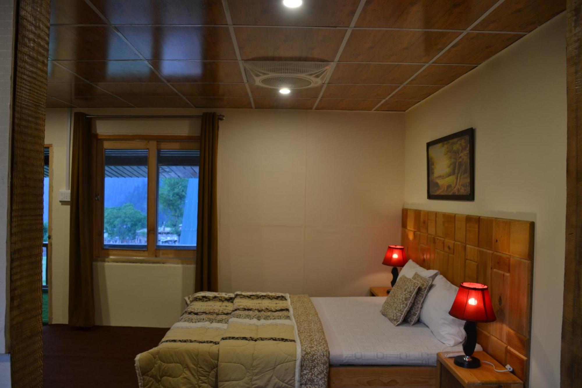 West End Lodges Neelum Exterior photo