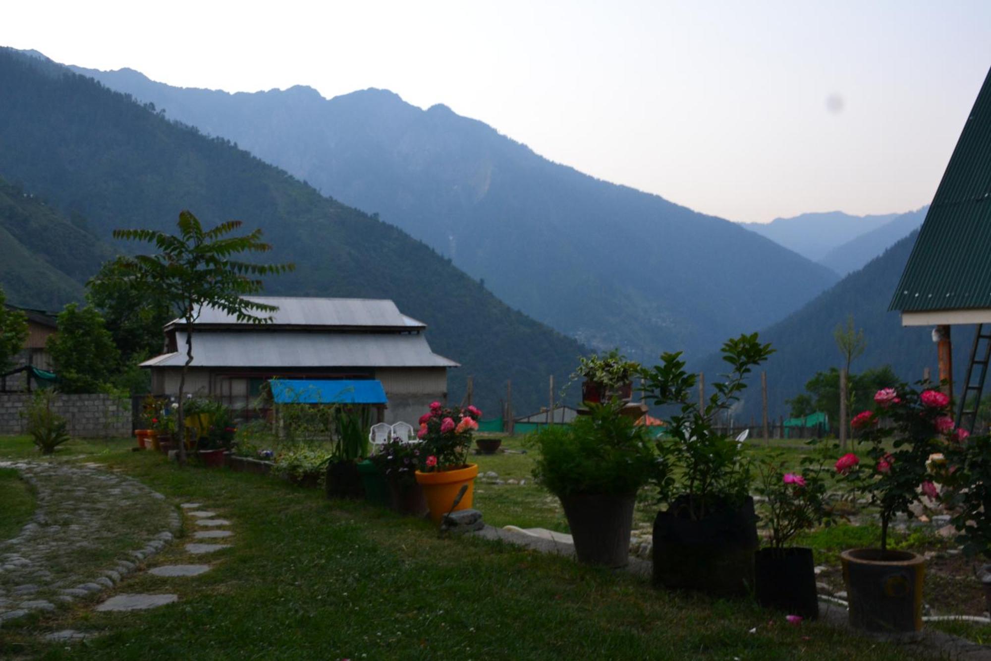 West End Lodges Neelum Exterior photo