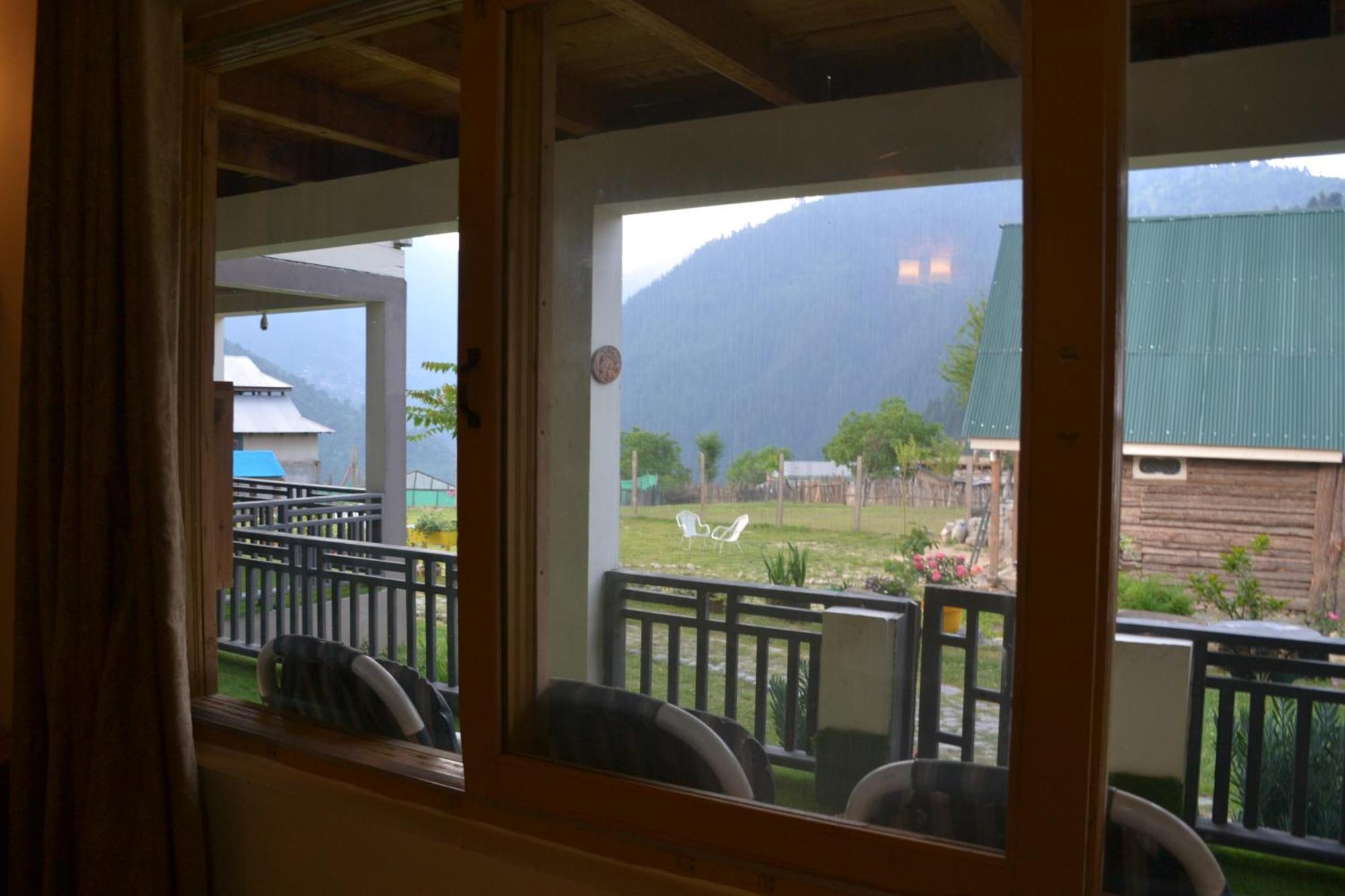 West End Lodges Neelum Exterior photo