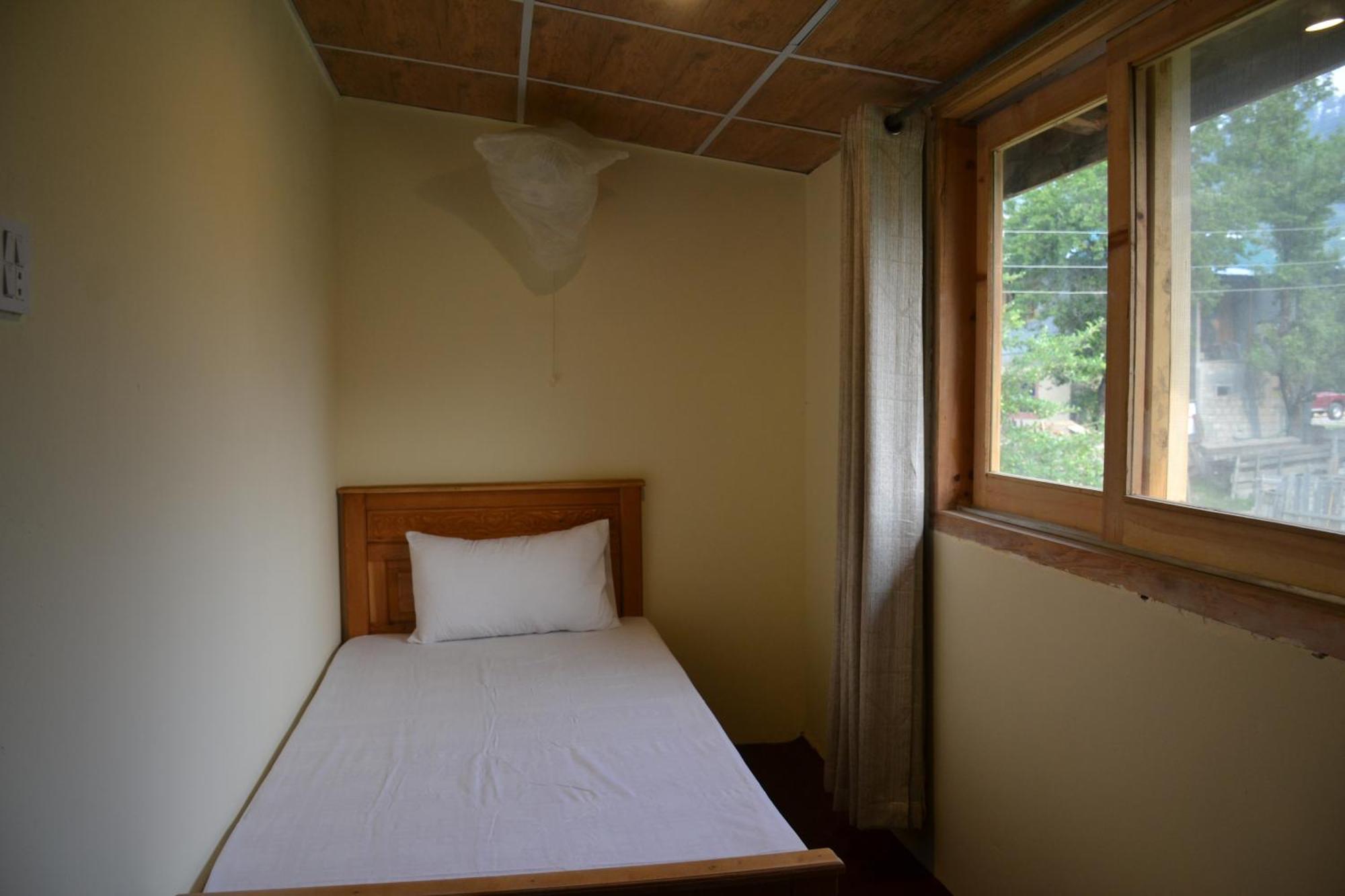 West End Lodges Neelum Exterior photo